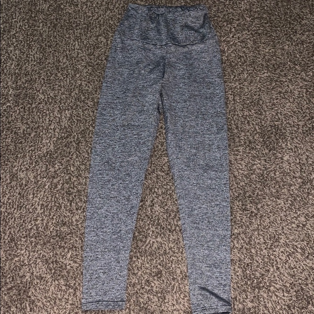 Light grey leggings